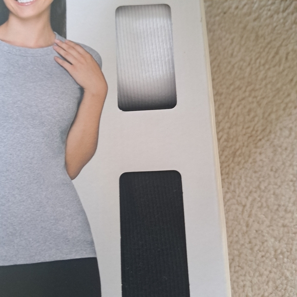 Tahari Ladies Ribbed Cotton T-shirt Women's Size Small Tee Black White 2 Pack - Picture 11 of 14